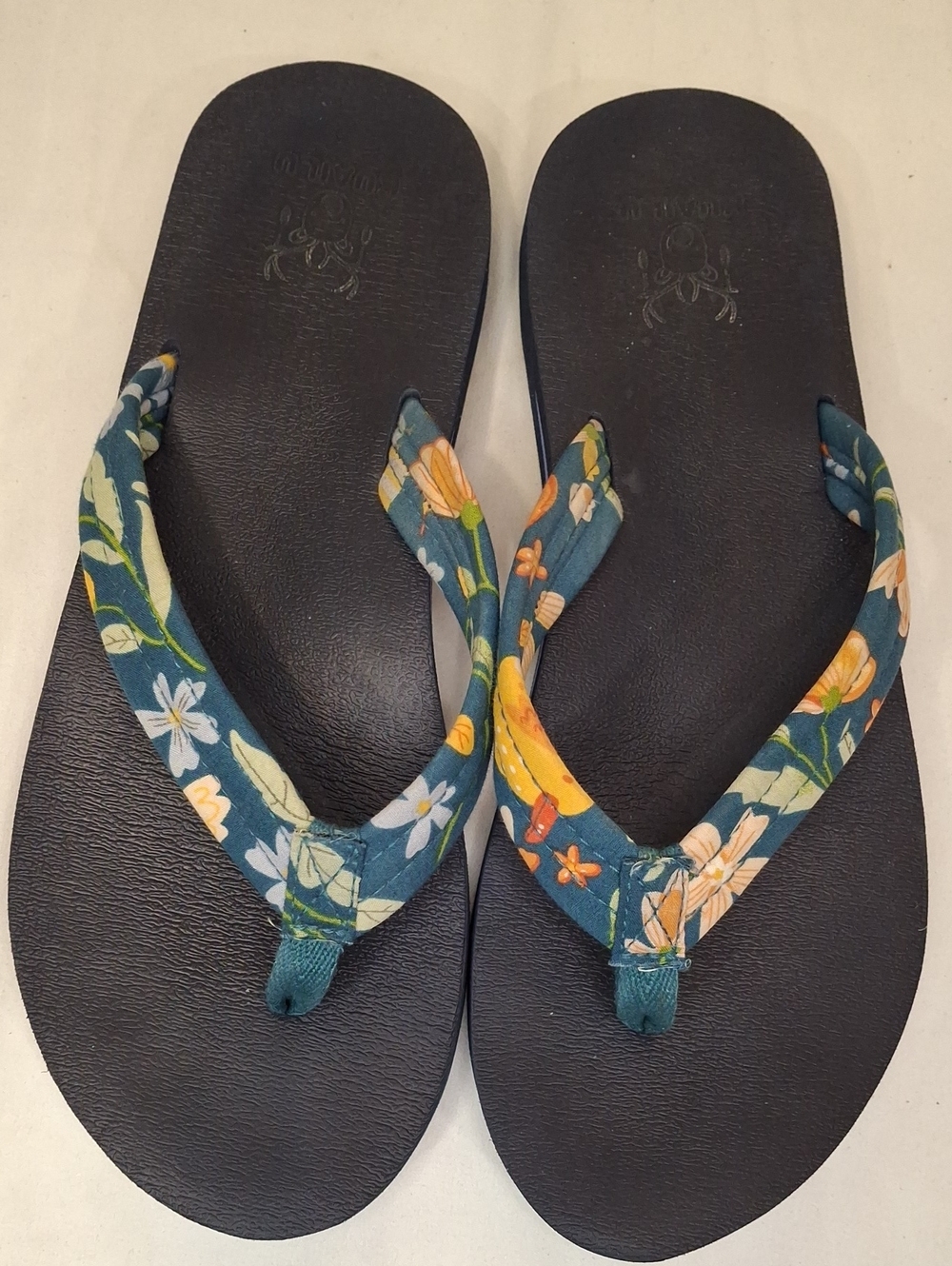 Kuailu Women's Floral Teal Strap Women's Thong Flip Flops. Lightly Worn.